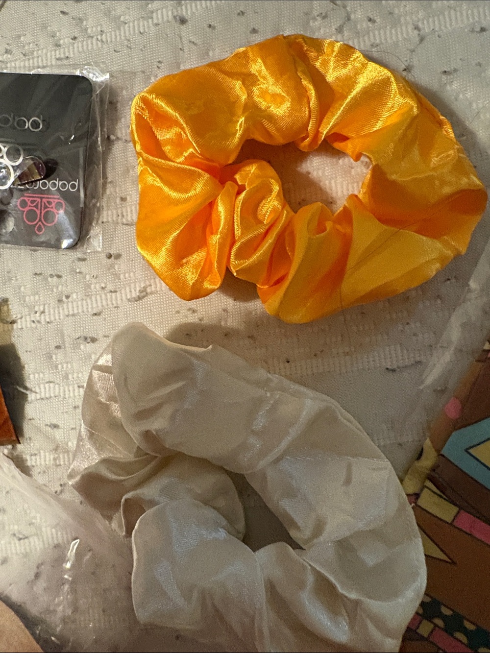 Assorted Women’s Hair Scrunchie Set - Yellow & Ivory and jewelry. - Picture 11 of 12